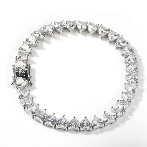 Heart Tennis bracelet - Picture 3 of 5